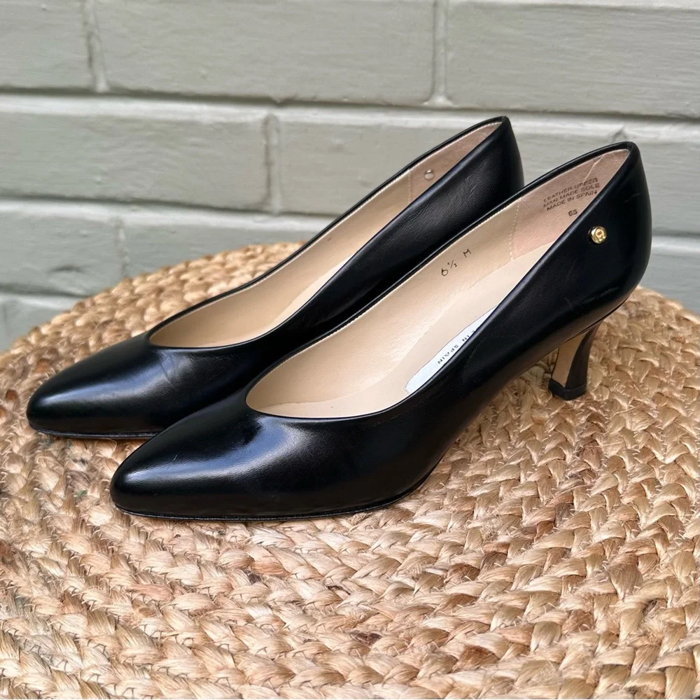 Etienne Aigner Zurich Black Leather Pumps NWOT - Picture 2 of 16